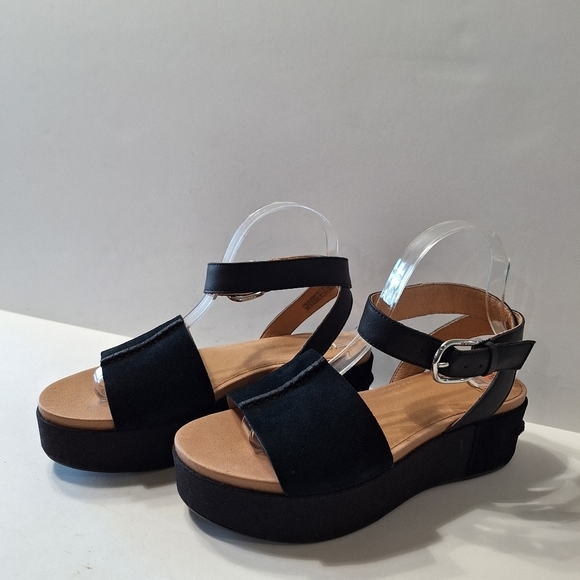 UGG (NEW) Black Suede Leather Designer Chapala Platform Wedge Shoes Size 8.5 - Picture 7 of 13